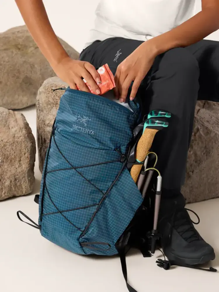 Arcteryx Aerios 18 Litre Hiking Backpack - Image 7