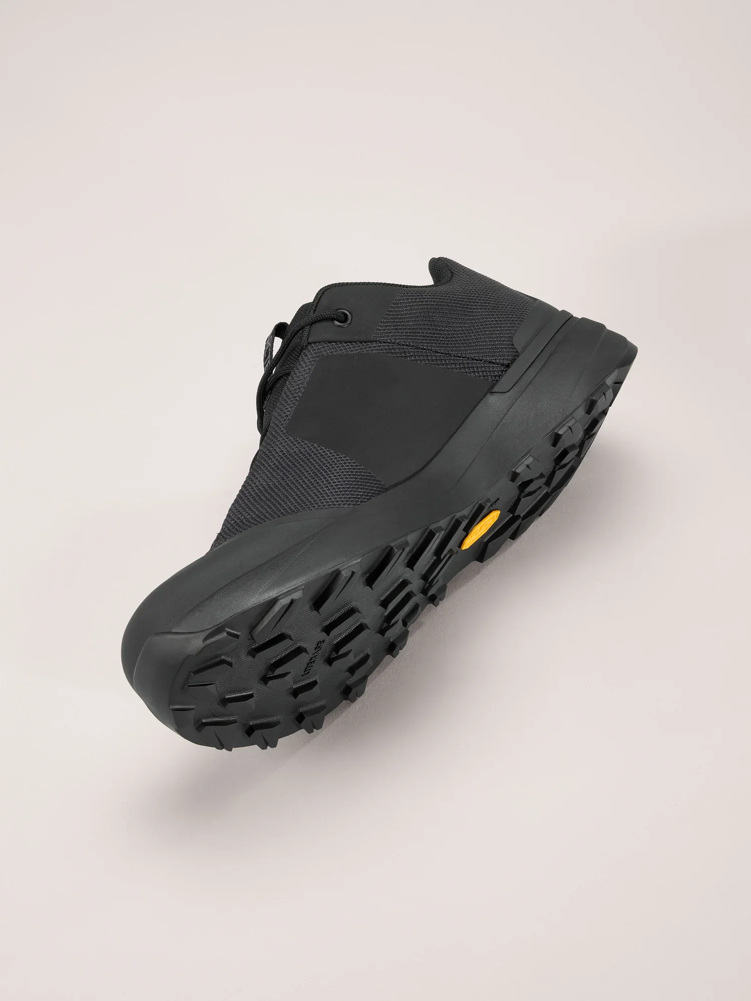 Arcteryx Kopec GTX Mens Hiking Shoe - Black/Yukon - Image 4