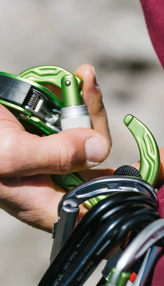 Edelrid HMS Bullet II Screw Gate Climbing Carabiner - Image 3