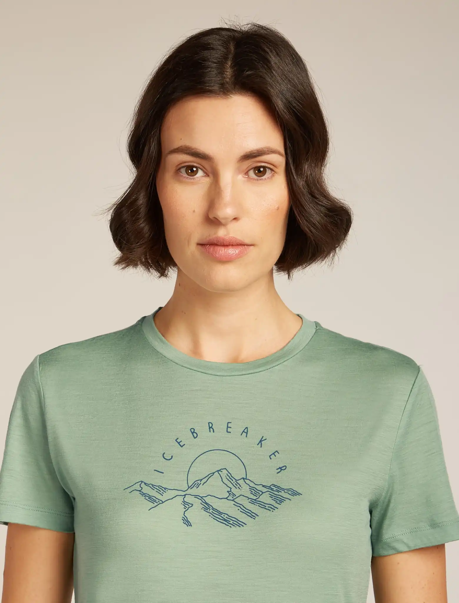 Icebreaker Merino 150 Tech Lite III Sunrise Summit Womens Short Sleeve Shirt - Image 3
