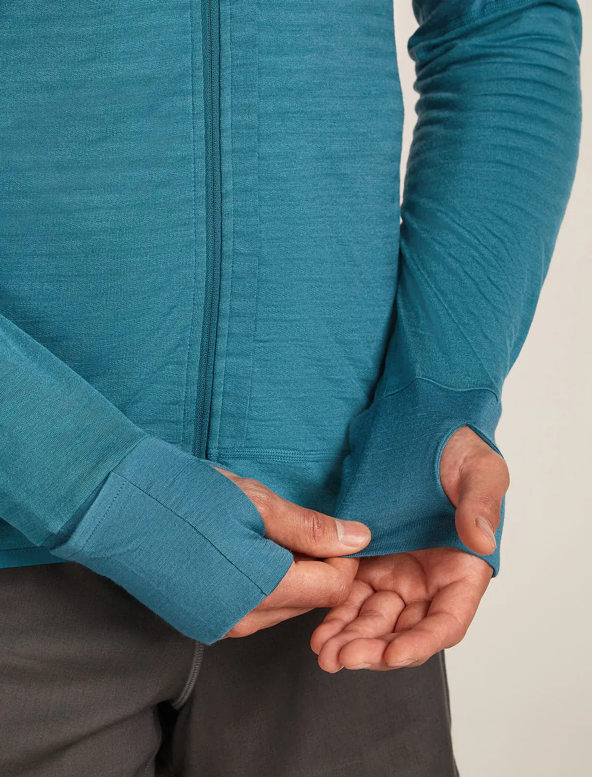 Icebreaker Merino Blend 300 RealFleece Descender Mens Hooded Jacket - Image 9
