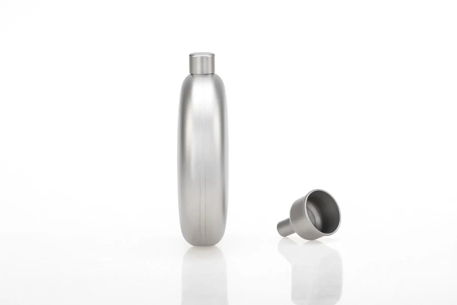 Keith Titanium Round Hip Flask - Funnel - Image 2