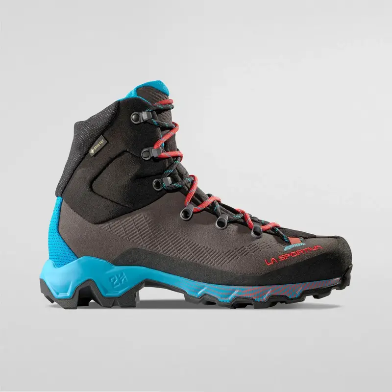 La Sportiva Aequilibrium Trek GTX Womens Hiking Boot - Carbon/Malibu Blue - Image 4