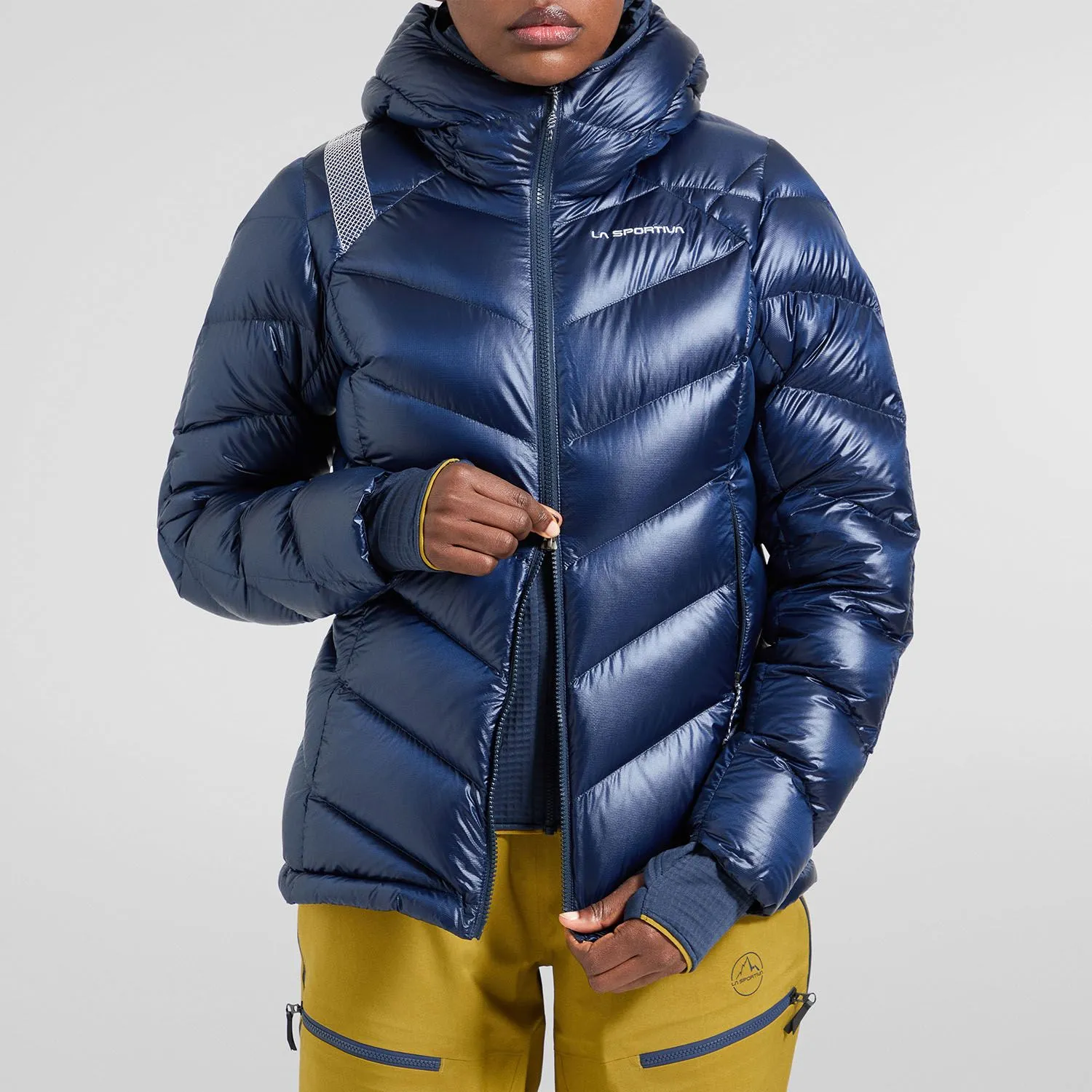 La Sportiva Lumina 300 Womens Hooded Down Jacket - Image 3