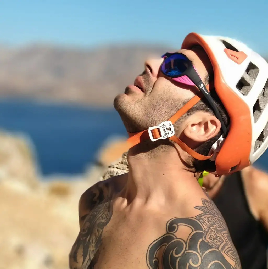 LePirate Paine Sunglasses - Cat 3 - Image 6