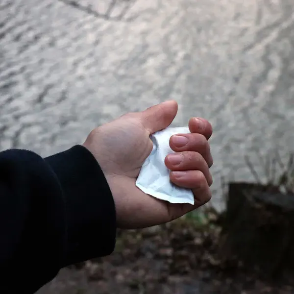 LifeSystems Air Activated Hand Warmers - Image 4