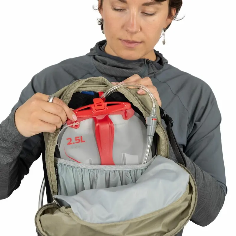Osprey Hikelite 18 Litre Daypack - Image 5