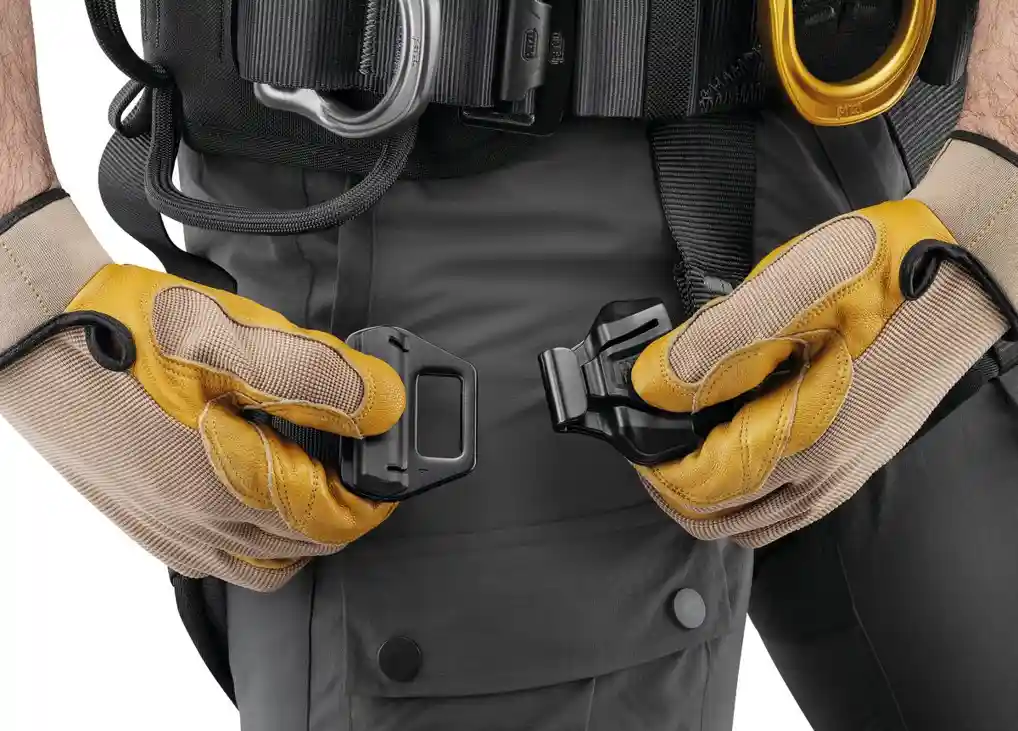 Petzl Astro Bod Fast International Rope Access Harness - Image 4