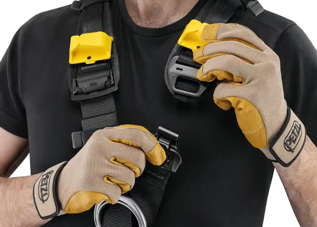 Petzl Astro Bod Fast International Rope Access Harness - Image 7