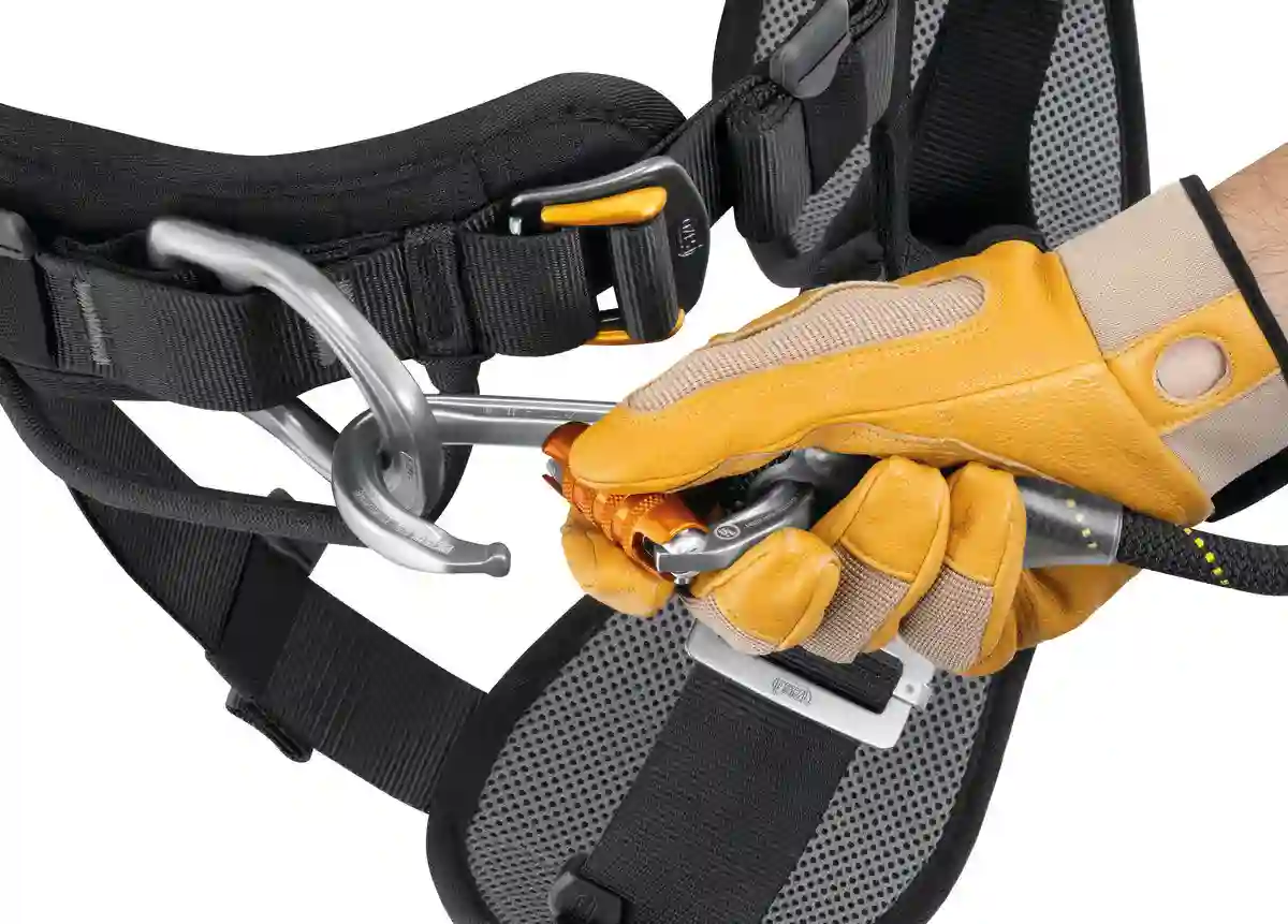 Petzl Astro Bod Fast Rope Access Harness - Image 4