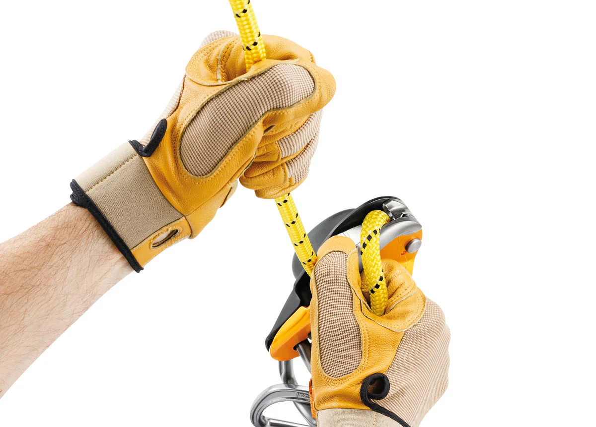 Petzl Rig Industrial Climbing Descender - Image 4