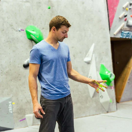 YY Vertical Alien Finger Strength Trainer - Image 3