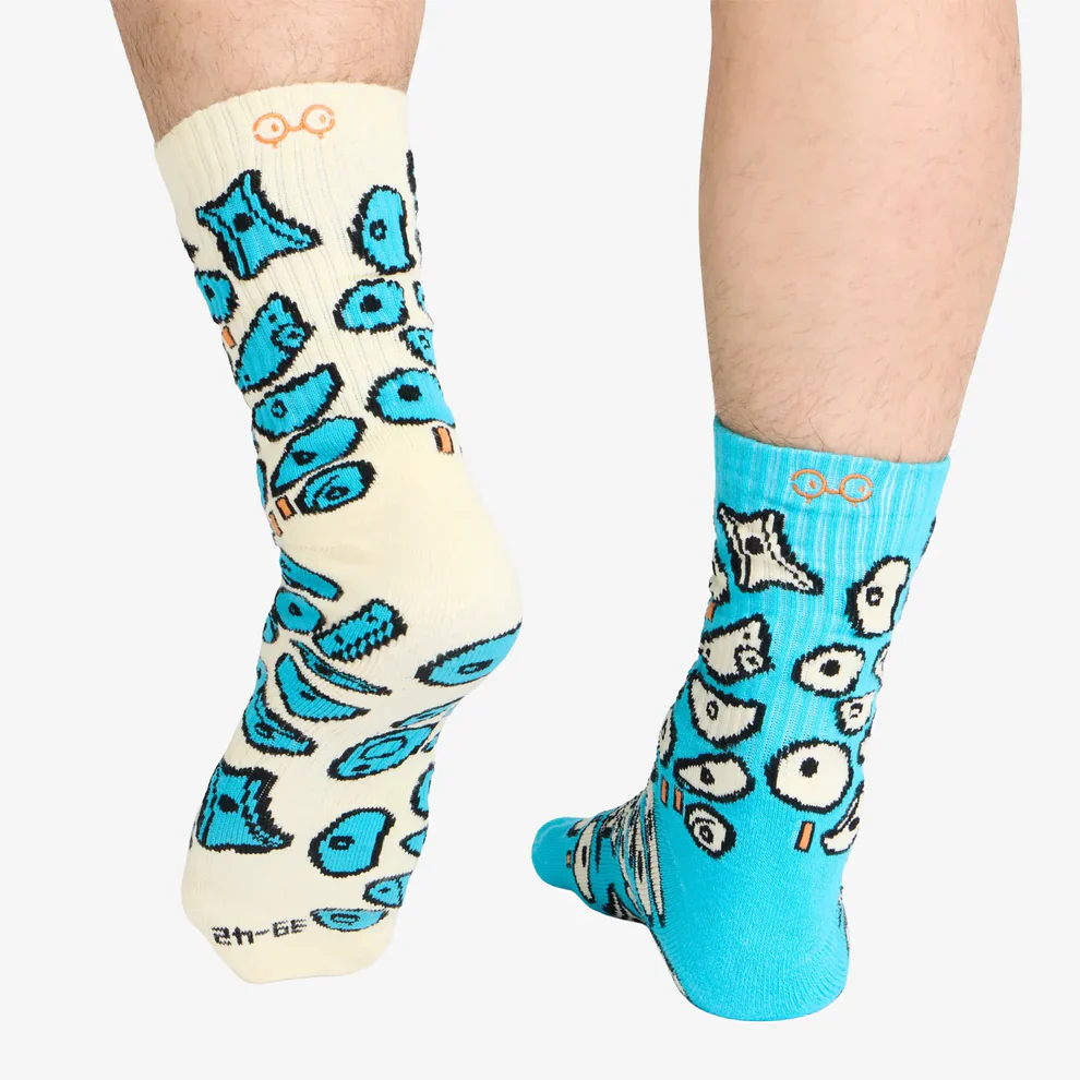 YY Vertical Spray Wall Socks - Image 4