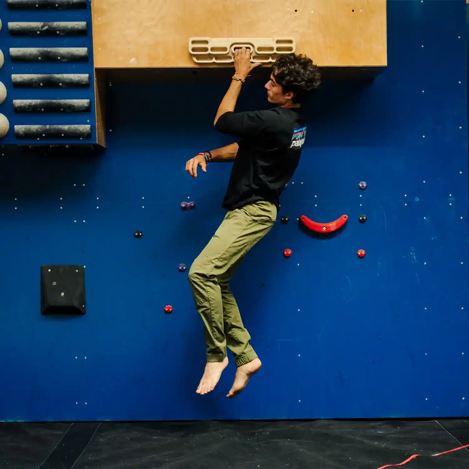 YY Vertical VerticalBoard First Climbing Hangboard - Image 4